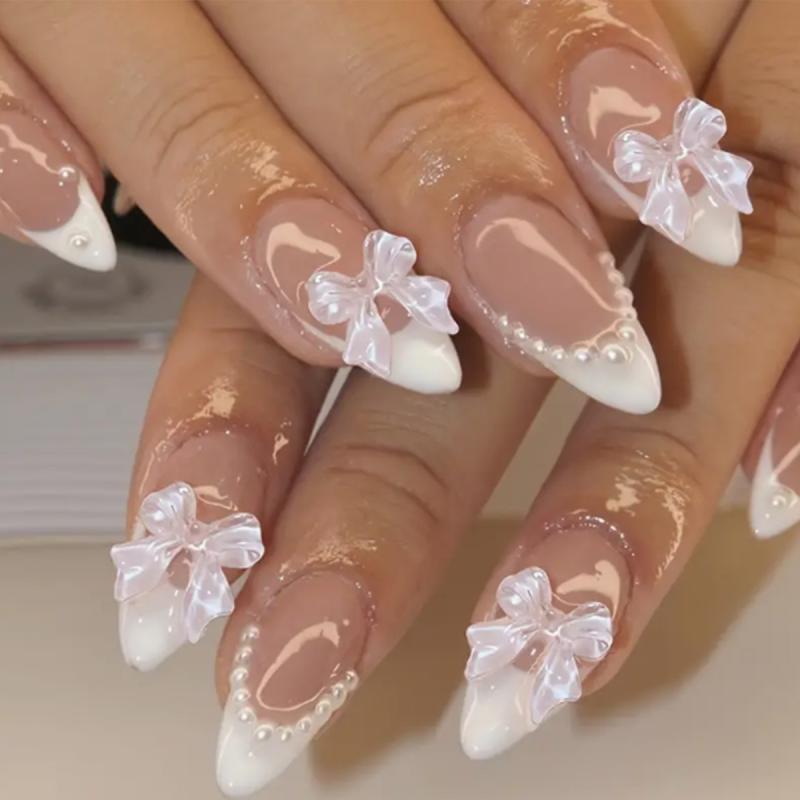 ネイルチップ 杏仁形 かわいい系 ホワイト フレンチスタイル 尖頭 立体 バタフライ 真珠 装飾 取り外し可能 軽量 伸縮性 ピンク系 通年使用