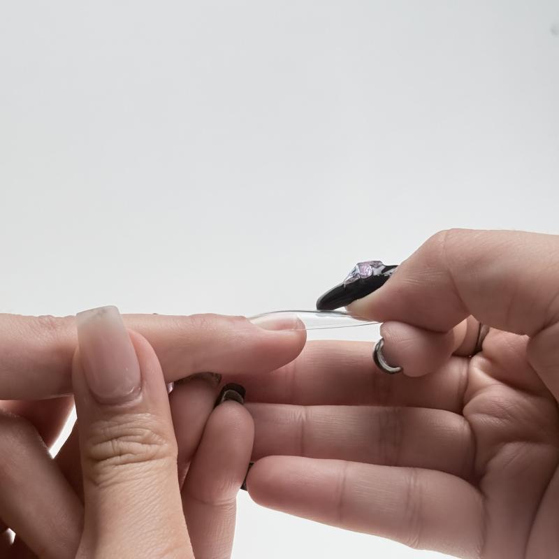 Other - ネイルチップ ロング 尖型 クリア 水晶 無痕 延長 指甲 貼り付け メンズ レディース キッズ 透明 輝き 軽量 伸縮性 接触冷感 再生繊維 ピンク系 アイボリー ブラック 春夏 秋冬 通勤用 普段使い アウトドア カジュアル ビッグシルエット Vネ