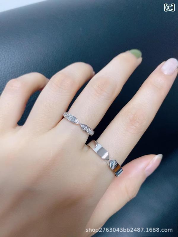 リバーパディの指輪 女性用 メンズ ユニセックス Vネック 18K 電気メッキ加工 フルジルコニア 光沢 表面 高級感 軽量 ファッション 指輪 シルバー ゴールド ピンクゴールド 普段使い 通勤 ギフト アクセサリー｜アングル3