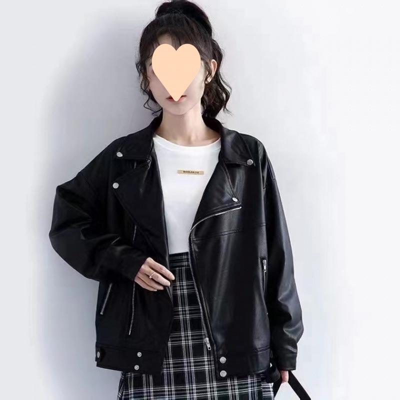 Rakuten - レディース 秋冬 ライダースジャケット 復古デザイン トップス 皮革 ジャケット コート ルーズフィット 百搭 肩掛け 軽量 伸縮性 ブラック ピンク系 ブラウン 通勤用 普段使い アウトドア デニム 再生繊維 接触冷感 高級感 ビッグシルエット Vネ