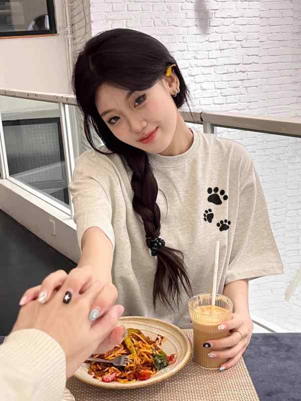 Tシャツ 女性用 かわいい 猫爪 プリント 半袖 トップス 学院 春夏 軽量 綿素材 普段使い カジュアル ブラック ピンク系