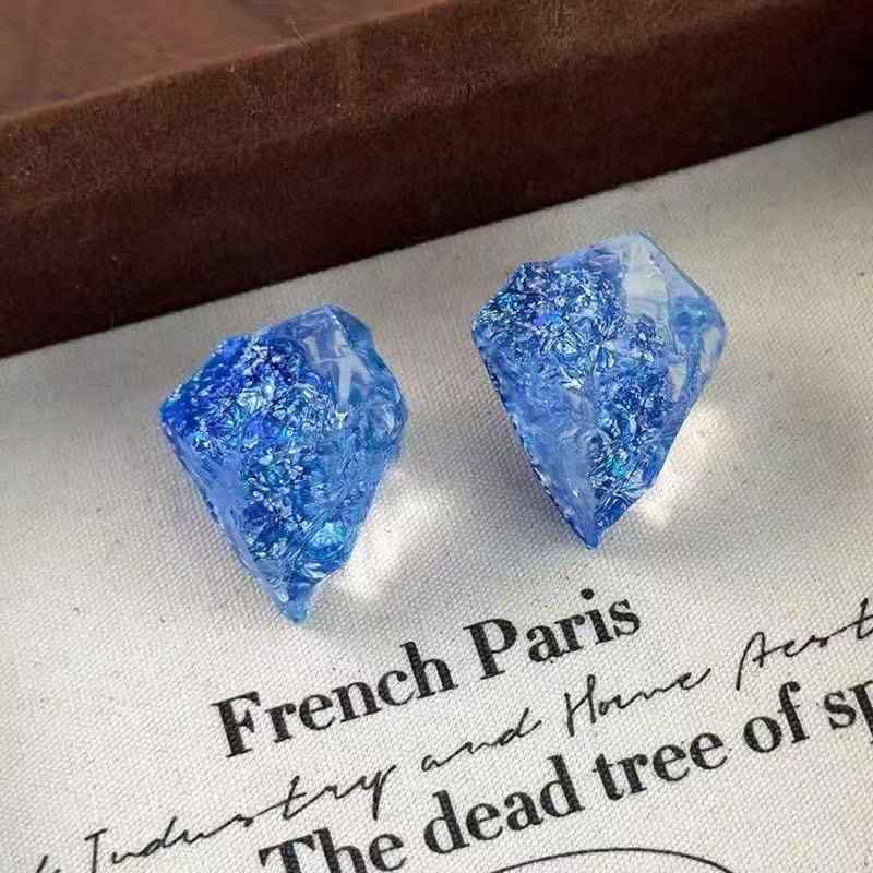 Other - イヤリング スタッド ブルー 不規則 アイス クリスタル ファッション 軽量 高級感 立体 形状 ユニーク デザイン 耳飾り 女性用 日常使い アクセサリー