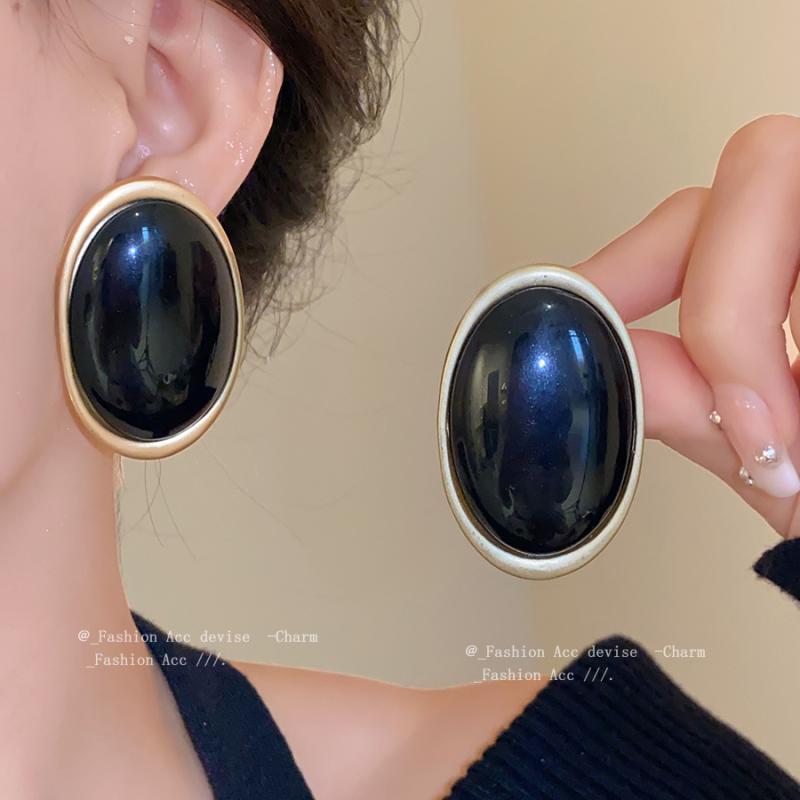 Peridot - イヤリング 女性用 椭圆 樹脂 復古 ファッション 個性 デザイン 百搭 耳飾り 欧米 トレンド 軽量 シンプル ゴールド シルバー 普段使い 秋冬
