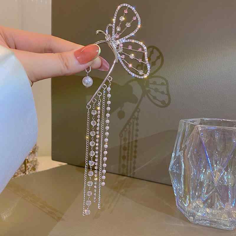 Other - イヤリング 女性用 蝶モチーフ フリンジ ピアス ノンホール 真珠 耳飾り ドロップ型 揺れるデザイン 軽量 華やか 普段使い ギフト向き トレンドアクセサリー