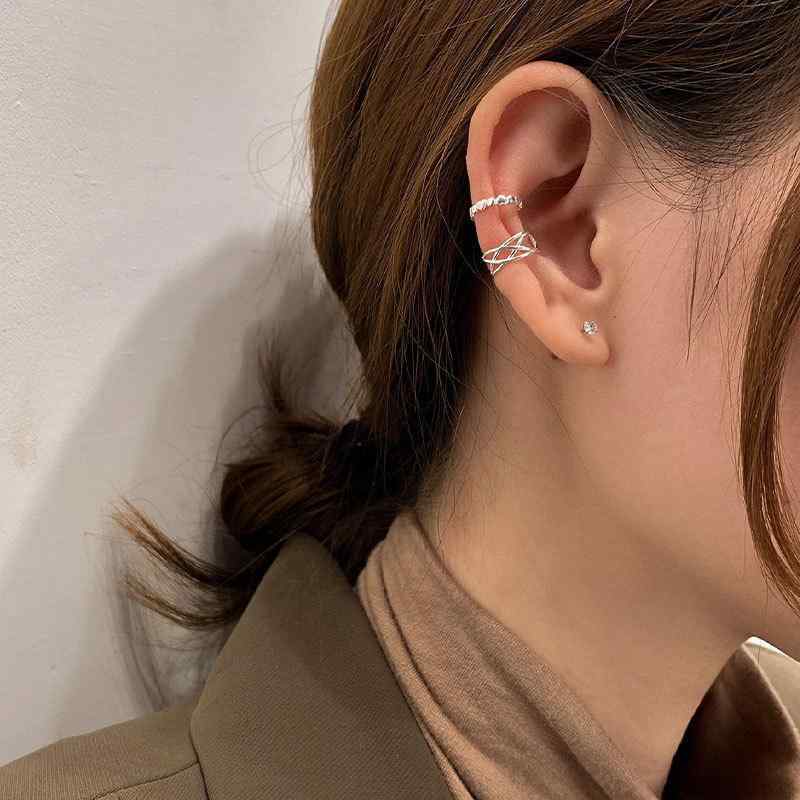Cubic Zirconia - イヤーカフ 女性用 復古 ハート 柄 クロスライン シルバーアクセサリー シンプル 耳飾り 無耳洞対応 軽量 日常使い シルバー925素材 かわいい 細身デザイン