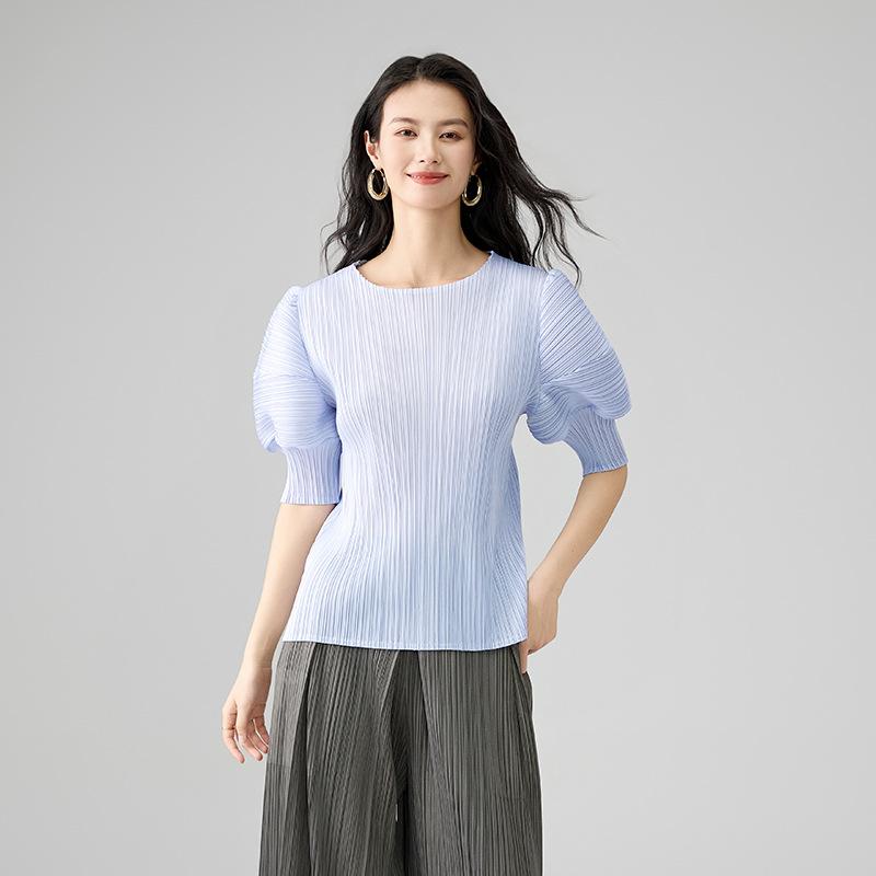 Tシャツ レディース 半袖 トップス カットソー 丸首 パフスリーブ ゆったり 体型カバー 着痩せ 細見え プラスサイズ 大きいサイズ お腹周り 二の腕カバー 無地 シンプル 上品 フェミニン カジュアル 清潔感 ベーシック きれいめ 普段着 通勤通学