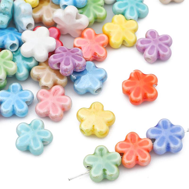 アクセサリー 手作り ビーズ ブレスレット ネックレス 素材 セット 陶器 花モチーフ 桃心 立方体 5連 ペンダント チャーム かわいい 装飾品 普段使い 軽量 カラフル ギフト向き
