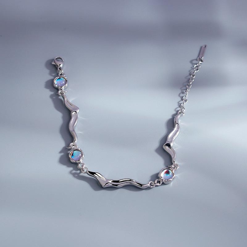 Other - レディース 手首アクセサリー ハンドメイド ブレスレット モダン ミステリアスストーン 切り替えデザイン 女性用 控えめ 高級感 クールトーン ファッション 波状 不規則 軽量 普段使い シルバー系 カジュアルスタイル アクセサリーポーチ 日常使い
