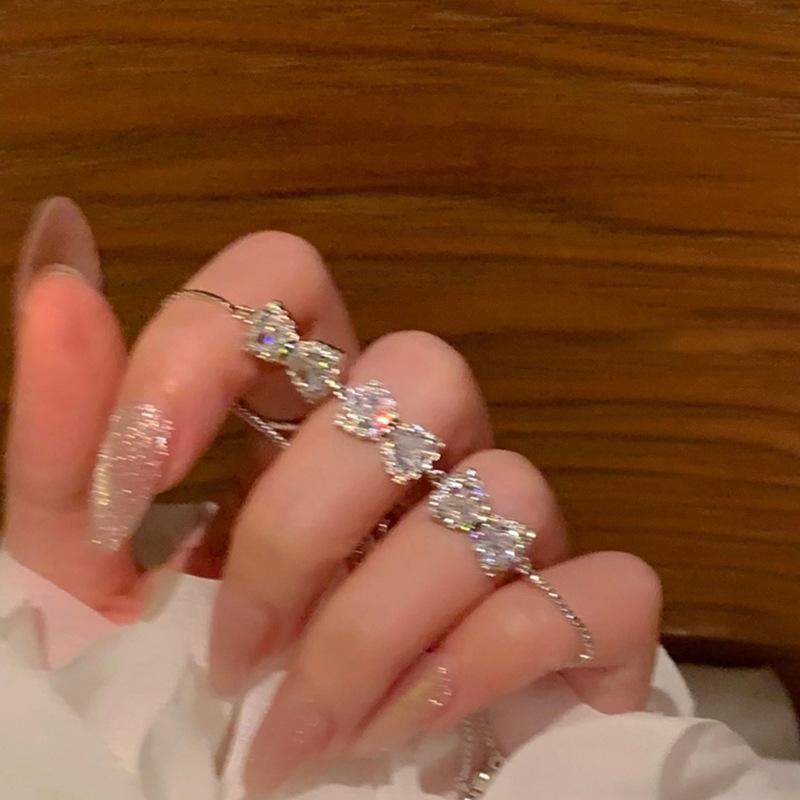 Other - ブレスレット 女性用 ジルコニア 蝶結び 切り替え デザイン 個性的 ファッション 軽量 高級感 手首用 手串 優雅 汎用 手環