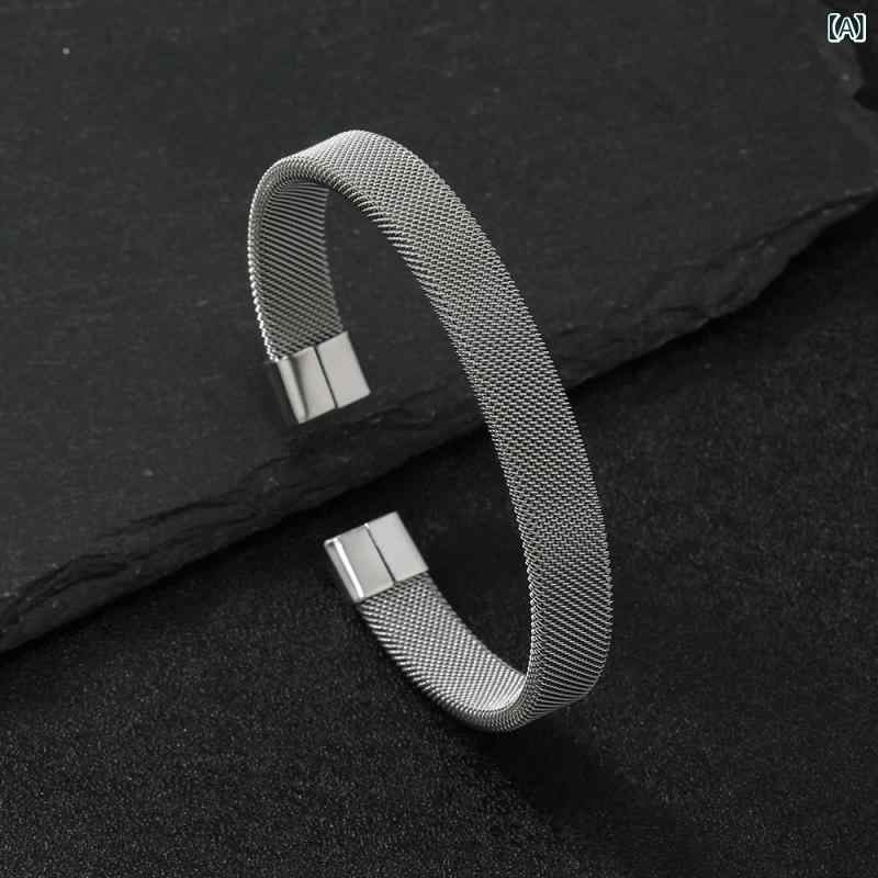 リバーパディのブレスレット 女性用 ステンレス 8mm メッシュ ワイヤー デザイン モダン 高級感 ファッション アクセサリー 普段使い 軽量 耐久性 シンプル シルバー メタル ジュエリー｜アングル2