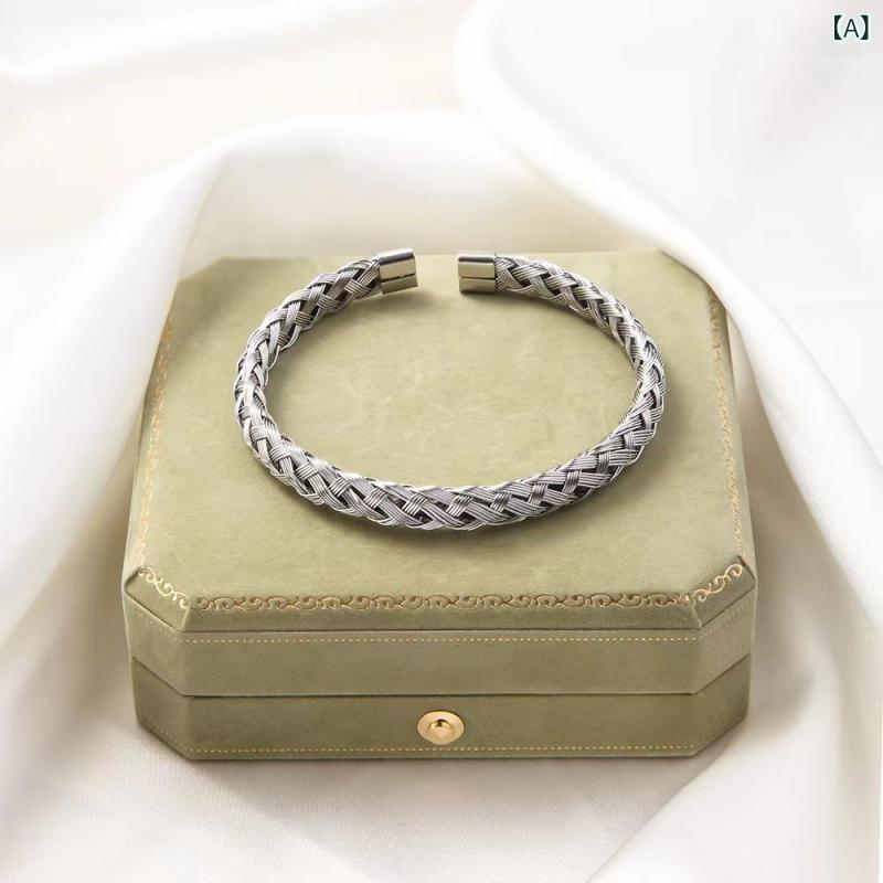 ステンレス 手首アクセサリー 手首ブレスレット 開き式 ワイヤー 鋼線 弾力性 装飾品 シンプル デザイン メンズ レディース ユニセックス 普段使い 軽量 耐久性 輝き 高級感 シルバー グレー メタル 素材 伸縮性 調整可能 ジュエリー アクセサリー