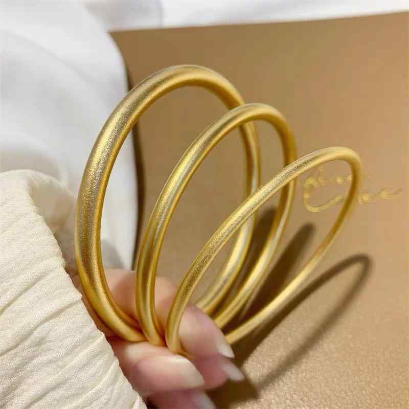 ブレスレット 女性用 伝統工法 継承 手作り ファッション 高級感 ニッチ デザイン マット 加工 シンプル 円形 手環 トレンド スタイル 金属製 アクセサリー 普段使い 軽量 シルバー系