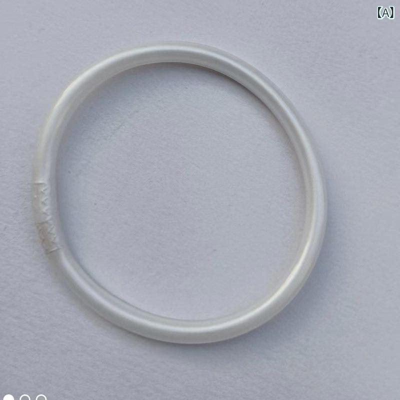 リバーパディのアクセサリー 女性用 手首 輝く シリコン ブレスレット 手環 ゴールド系 ファッション キラキラ 伸縮性 軽量 カジュアル 普段使い アクティブ｜アングル2