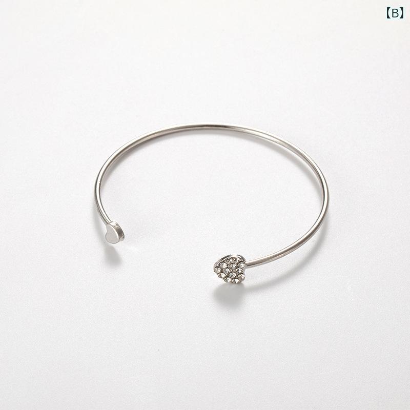 リバーパディのブレスレット 女性用 ハート 高級感 ハンドチェーン ラインストーン 装飾 アクセサリー 腕輪 華奢 かわいい 普段使い シルバー トーン ギフト ラブリー ジュエリー ファッション アクセント｜アングル3