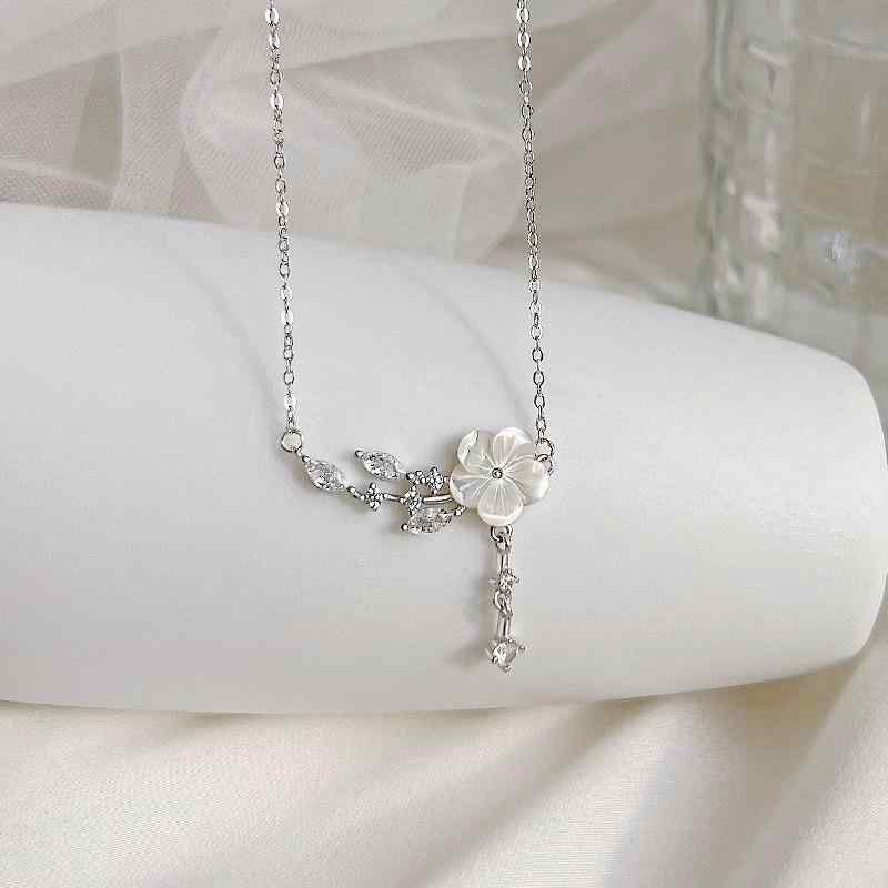 Cubic Zirconia - ネックレス 女性用 軽量 高級感 デザイン 花 フラワー モチーフ タッセル 鎖骨チェーン ピンク 花柄 華やか 細やか アクセサリー 普段使い ギフト ラブリー シルバー ゴールド チェーン シンプル スタイリッシュ