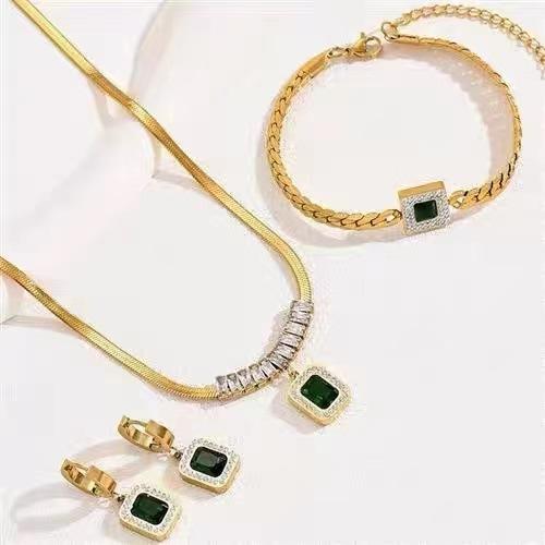 Aquamarine - ネックレス イヤリング ブレスレット セット 海外 ファッション 女性用 高級感 軽やか ルビー グリーン スクエア ジルコニア ペンダント ドロップ チェーン 華奢 デザイン ゴールドトーン スタイリッシュ アクセサリー 普段使い ギフト ラグジュ