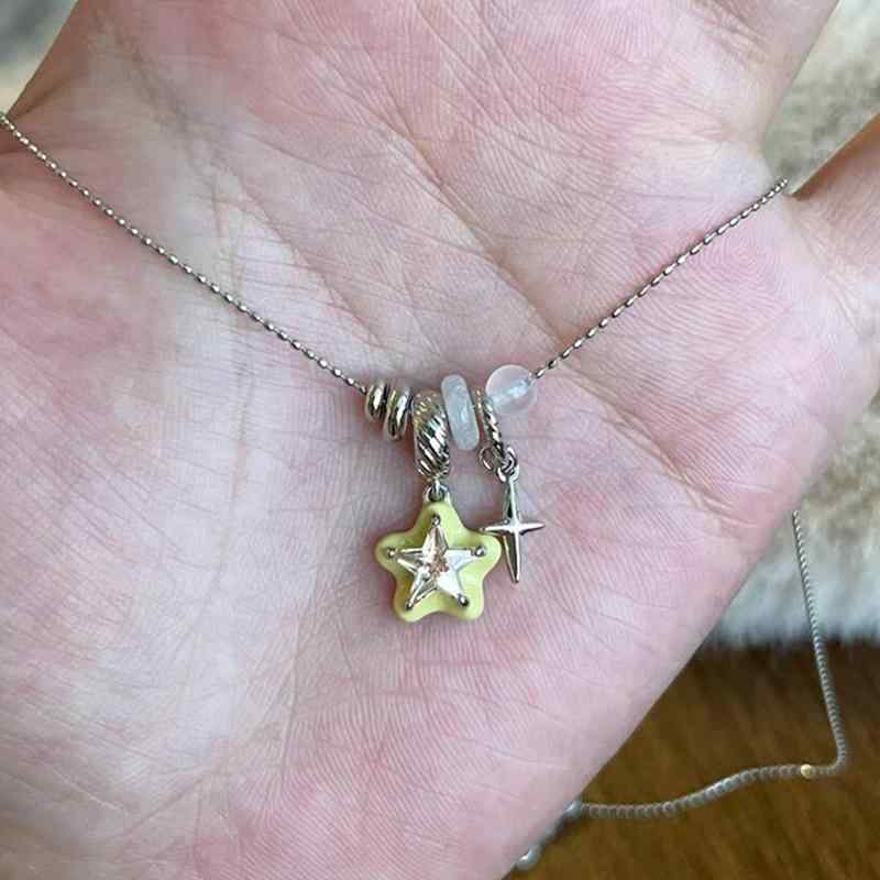 Chromium - ネックレス かわいい ジルコニア ペンダント 星型 デザイン 精致 ファッション 百搭 小清新 個性 鎖骨チェーン シルバー 軽量 普段使い アクセサリー シンプル 女性用