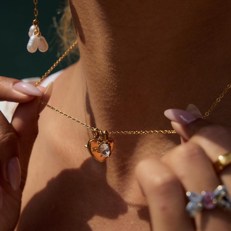 樂天商城 - ネックレス 女性用 スターリングシルバー ジルコニア 星型 モダン シンプル レイヤード アクセサリー ゴールド調 細身チェーン 華奢 軽量 普段使い ギフト ラブリー キラキラ ファッション アクセント 洗練 デイリー コーデ