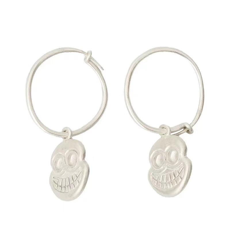 ピアス イヤリング ピアス 耳飾り シルバー シンプル ファッション アクセサリー 男女兼用 ラブリー カップル マッチング 軽量 日常使い メンズ レディース ジュエリー モダン スタイリッシュ ユニセックス シルバーアクセ