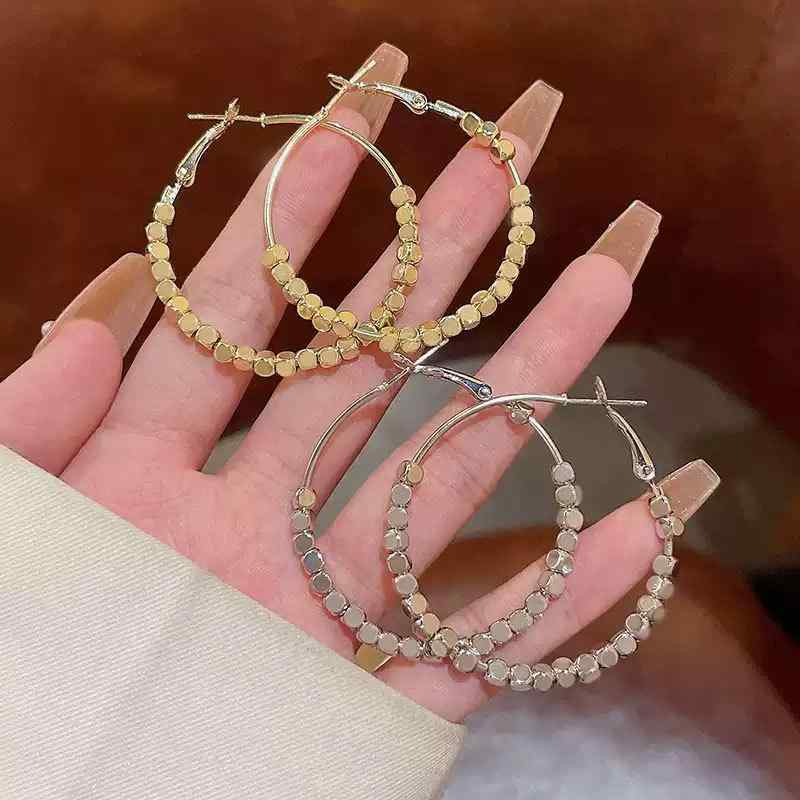 ピアス イヤリング 女性用 軽量 丸型 耳飾り 高級感 小众 ファッション アクセサリ...