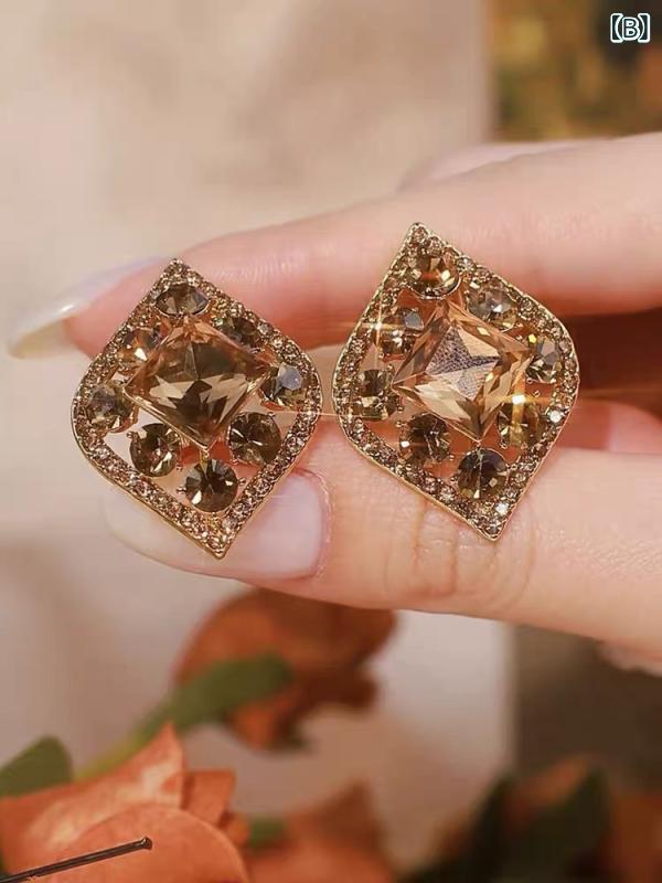 リバーパディのピアス イヤリング 女性用 紫 ジルコニア 個性 軽量 耳飾り ファッション アクセサリー かわいい 華やか 普段使い｜アングル3