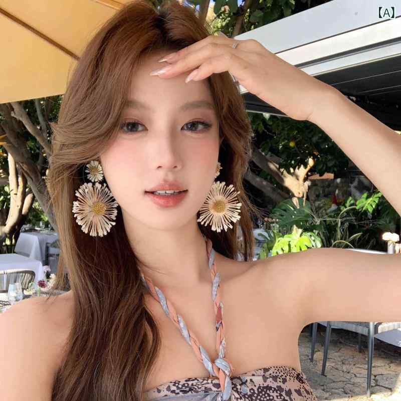 フラワーモチーフ ピアス イヤリング 女性用 夏 ビッグシルエット 海辺 旅行 アク...