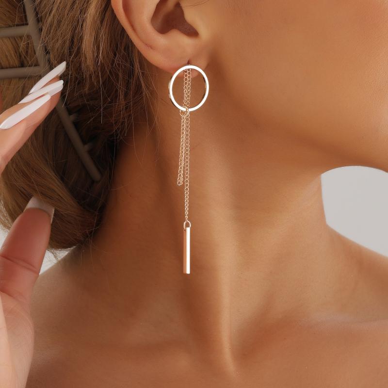 ピアス イヤリング 女性用 幾何学 空洞 円形 ロング タッセル 軽量 ファッション アクセサリー 長垂れ スパイシー スタイル シルバー 加工 日常使い 華やか 揺れる タイプ 細身 形状 ゴールド トーン シンプル モダン 幾何学模様 ボヘミアン