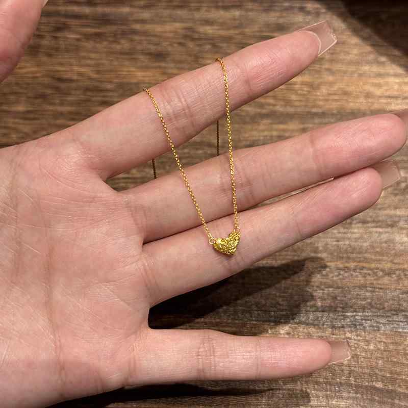 樂天商城 - ハート ネックレス かわいい キラキラ デザイン トレンド ファッション アクセサリー 軽量 百搭 シルバー ゴールド チェーン シンプル スタイリッシュ 日常使い ギフト 人気 ジュエリー 女性用