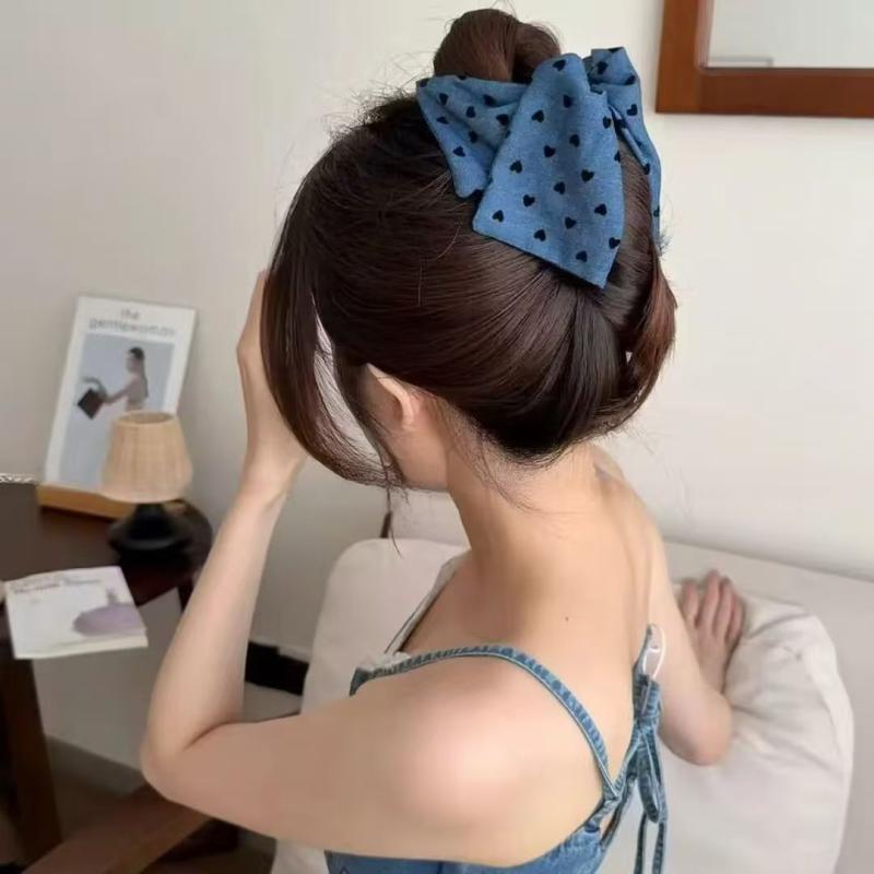 多效处理器 - ヘアクリップ 女性用 デニム ハート デザイン 三角 形状 アップスタイル 後頭部 ディスク ヘア 鯊魚夾 ファッション 気質 通勤用 かわいい 軽量 普段使い ヘアアクセサリー