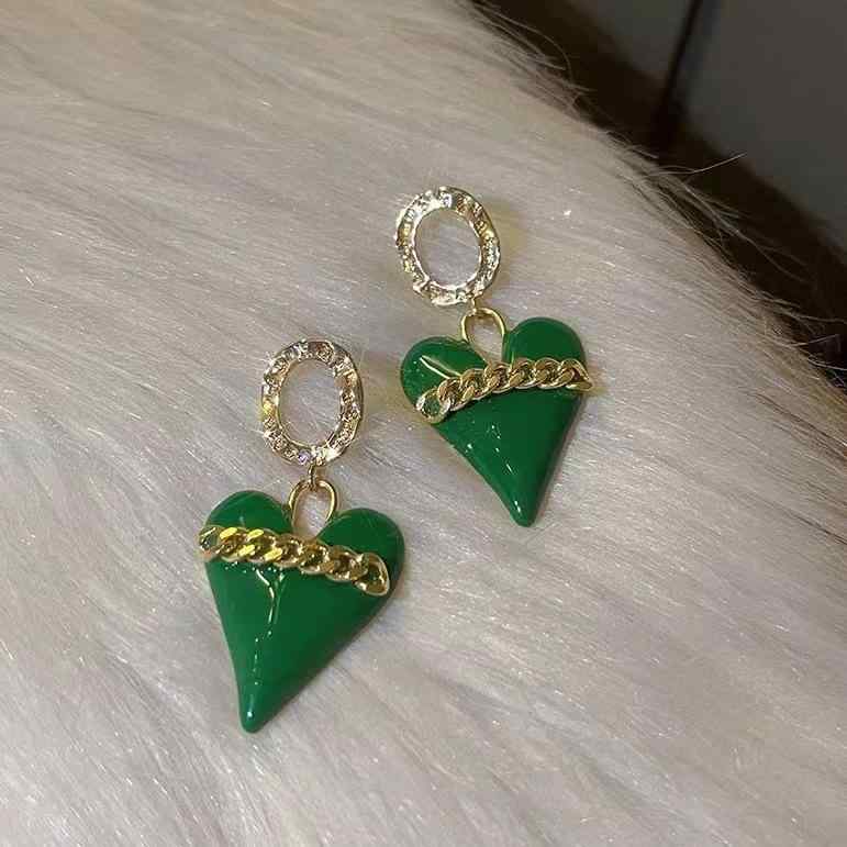 Cubic Zirconia - イヤリング 女性用 かわいい 緑色 ドロップ型 ハートモチーフ 個性派 百搭 幾何学デザイン チェーン付き 耳飾り 軽量 普段使い アクセサリー シンプル 春夏