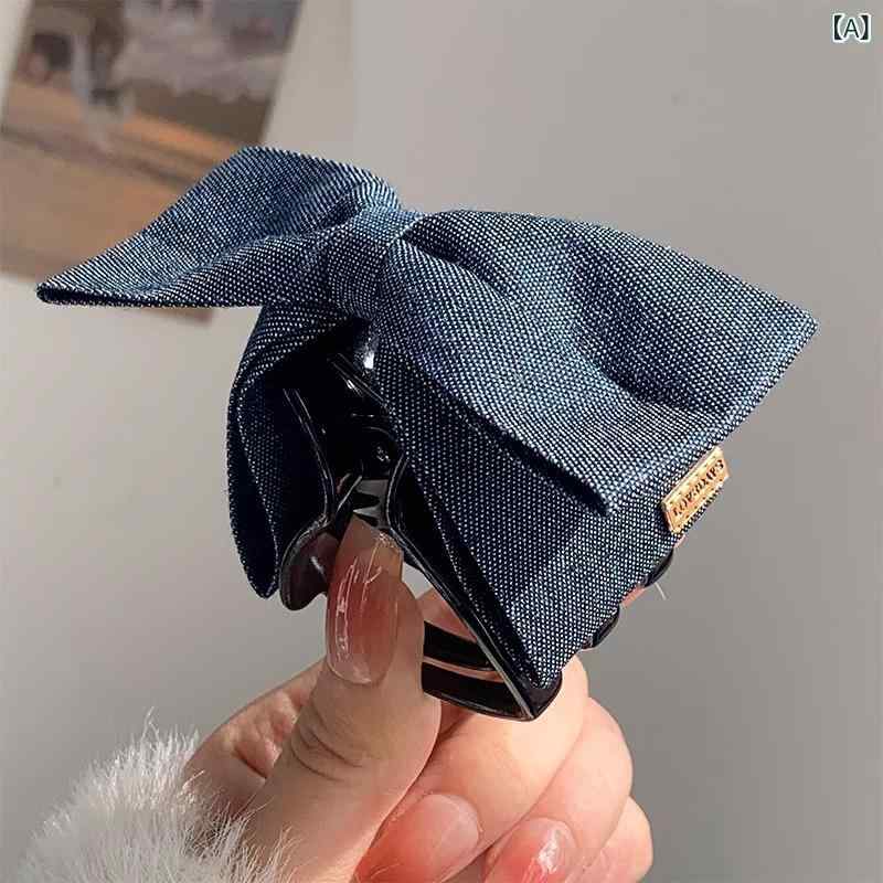 リバーパディのヘアアクセサリー 女性用 牛仔布 布 ポニーテール 後頭部 固定クリップ 気品 シャーククリップ バタフライボウ ヘアピン 髪飾り かわいい 普段使い 軽量 伸縮性 ブラック ブラウン 春夏｜アングル2