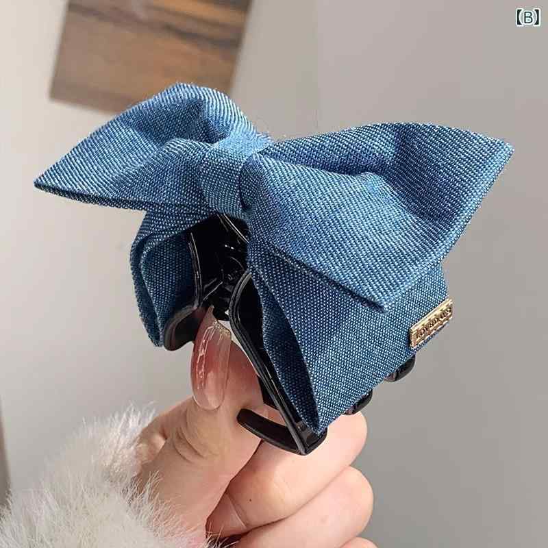 リバーパディのヘアアクセサリー 女性用 牛仔布 布 ポニーテール 後頭部 固定クリップ 気品 シャーククリップ バタフライボウ ヘアピン 髪飾り かわいい 普段使い 軽量 伸縮性 ブラック ブラウン 春夏｜アングル3