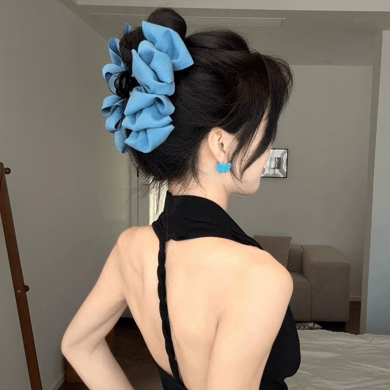 Valletta, Pattin - ヘアクリップ 女性用 デニムブルー 泡泡 抓 皺加工 大型 髪留め 後頭部用 ボリューム多め アップスタイル ディスク状 鮫魚 クランプ かわいい 普段使い 軽量 伸縮性