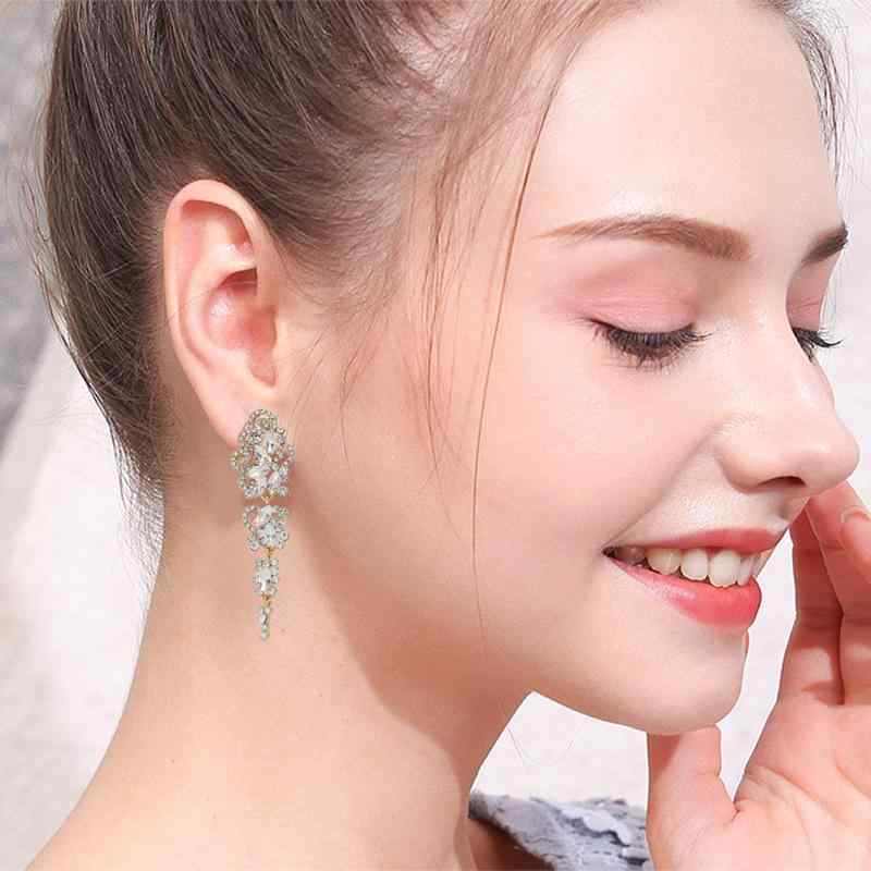 Cubic Zirconia - イヤリング 女性用 合金 ファッション ドット柄 ウェディング イヤーアクセサリー 切り替え デザイン 空洞加工 ジルコニア フルダイヤ イヤードロップ 揺れる タッセル シルバー調 ゴールド調 華やか 軽量 普段使い 通勤 デート 春夏 秋冬