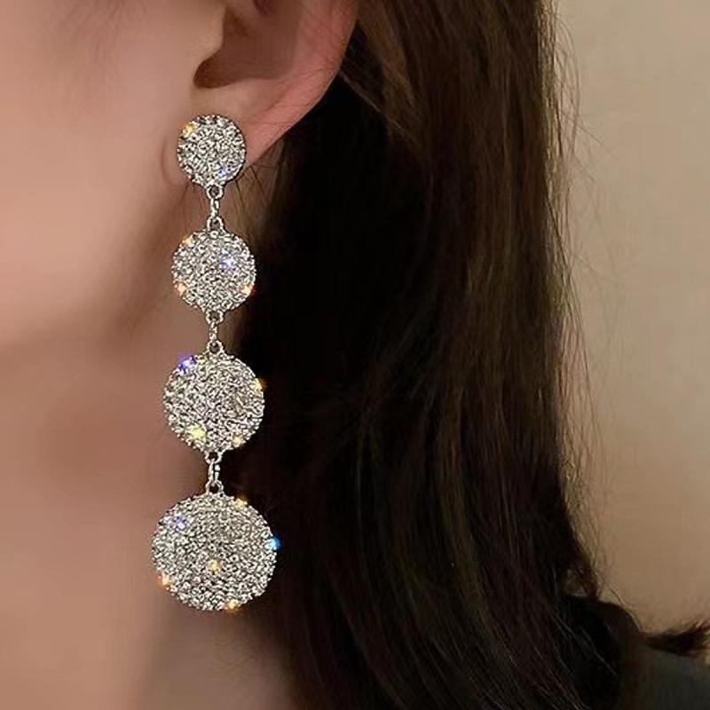 イヤリング 女性用 幾何学 円形 ロング 耳飾り 欧米 ビッグ シンプル ファッション デザイン アクセサリー 華奢 揺れる ゴールド シルバー 秋冬