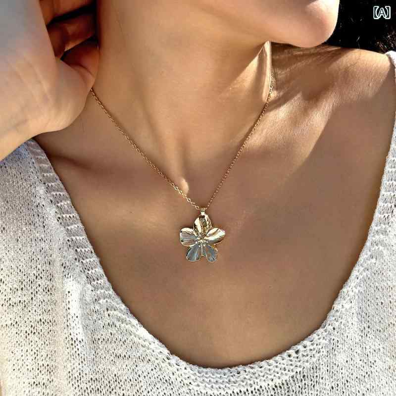 リバーパディのジュエリーセット 女性用 誇張 金属製 花モチーフ ネックレス ブレスレット 指輪 ピアス 百搭 シンプル エレガント ゴールド シルバー 普段使い 通勤 アクセサリー キラキラ 華やか 軽量 耐久性｜アングル2