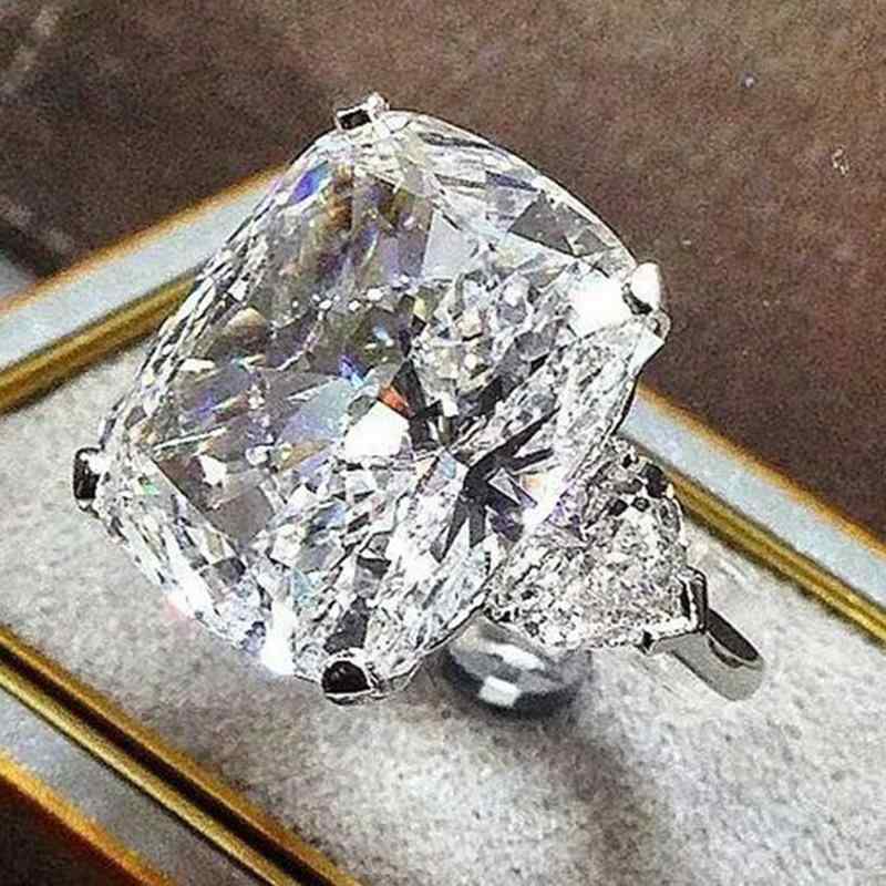 女性用 指輪 イエロー ゴールド トーンの 銅合金 リング ジルコニア 装飾 輝き デザイン 結婚 ギフト シンプル スタイリッシュ アクセサリー 日常使い キラキラ ジュエリー モダン 形状 フラット スクエア