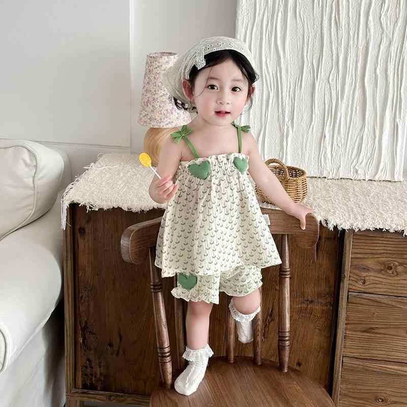 女の子 子供服 春夏 吊り帯 トップス ショートパンツ セット 薄手 小花柄 女児 夏服 外出着 コットン 軽量 吸湿速乾 かわいい ピンク系 カジュアル ビッグシルエット 伸縮性 通園用 遊び着 再生繊維 接触冷感 通年対応