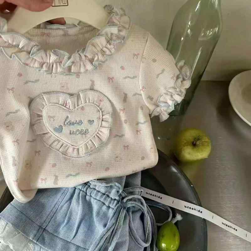 女の子 春夏 短袖 Tシャツ トップス 修身 かわいい 花柄 ハート刺繍 アルファベット プリント 花辺 切り替え 上衣 綿素材 軽量 伸縮性 通学 普段使い ピンク系 アイボリー ブラック