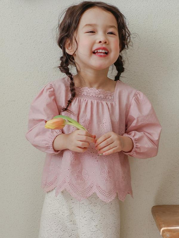 子供服 女の子 シャツ トップス 甘め コットン 刺繍 花辺 スクエアネック ドルマン 春夏 秋 ピンク系 アイボリー 軽量 吸湿速乾 通学用 普段使い カジュアル かわいい