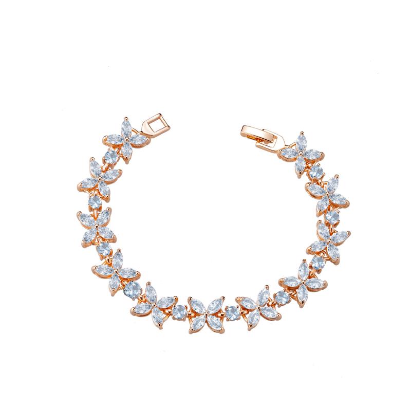 Akoya Pearl - ブレスレット 女性用 フレンチスタイル 軽量 高級感 気質デザイン ジルコニア クローバー 手元アクセサリー かわいい 普段使い シルバー加工 ギフト向け 華奢 シンプル 春夏 秋冬 通年対応