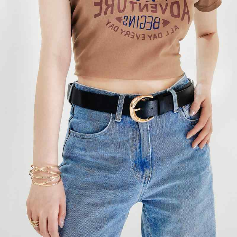 レディース ベルト付き デニムパンツ 牛仔裤 女性用 ジーンズ ハイウエスト 切り替えデザイン 革ベルト スタッド飾り 牛革素材 復古 個性派 トレンド 欧米スタイル 普段使い 伸縮性 軽量 ブラック カーキ ベージュ 秋冬 通勤 カジュアル デイリー