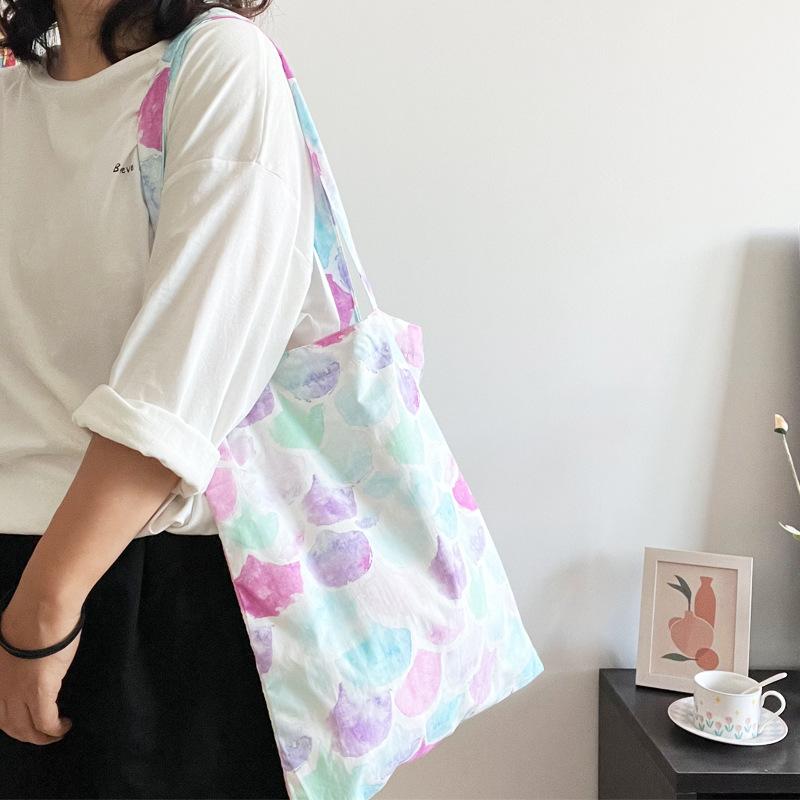 トートバッグ 女性用 帆布 キャンバス 軽量 折りたたみ 肩掛け シンプル 日常使い 多用途 緑柄 デザイン 清新 ナチュラル コットン 素材 薄手 収納 便利 バッグ 鞄 ショルダー