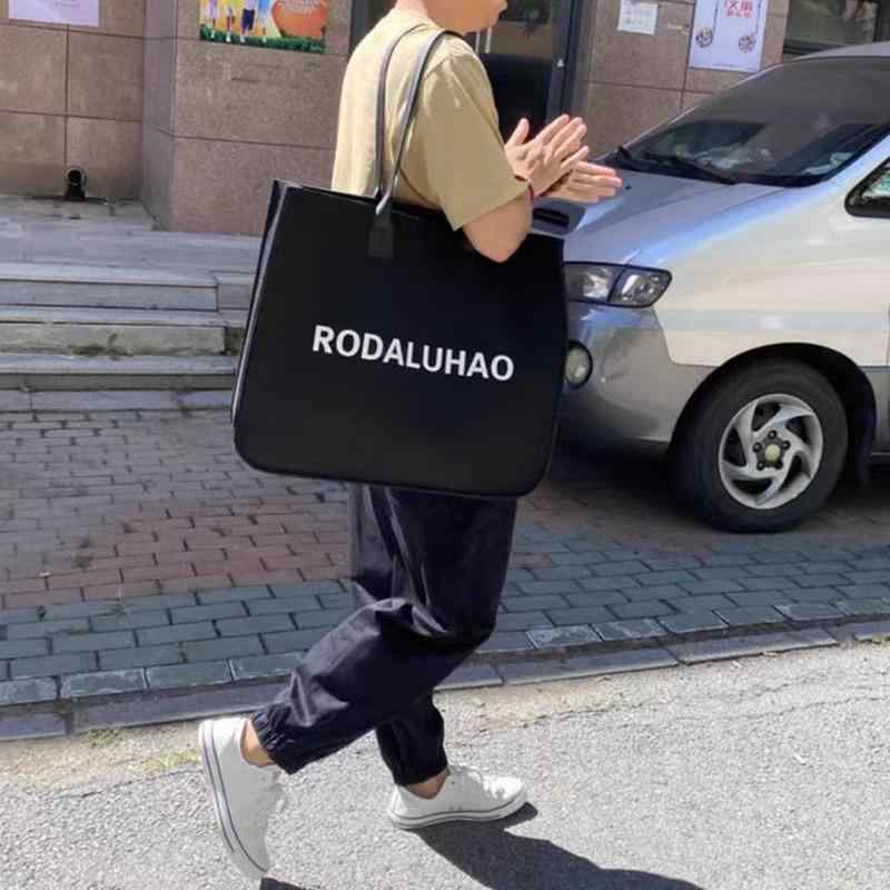 樂天商城 - 通勤用 トートバッグ 超大容量 ショッピングバッグ 単肩 ハンドバッグ 毛毡素材 軽量 普段使い 肩掛け 収納力 ブラウン系 秋冬