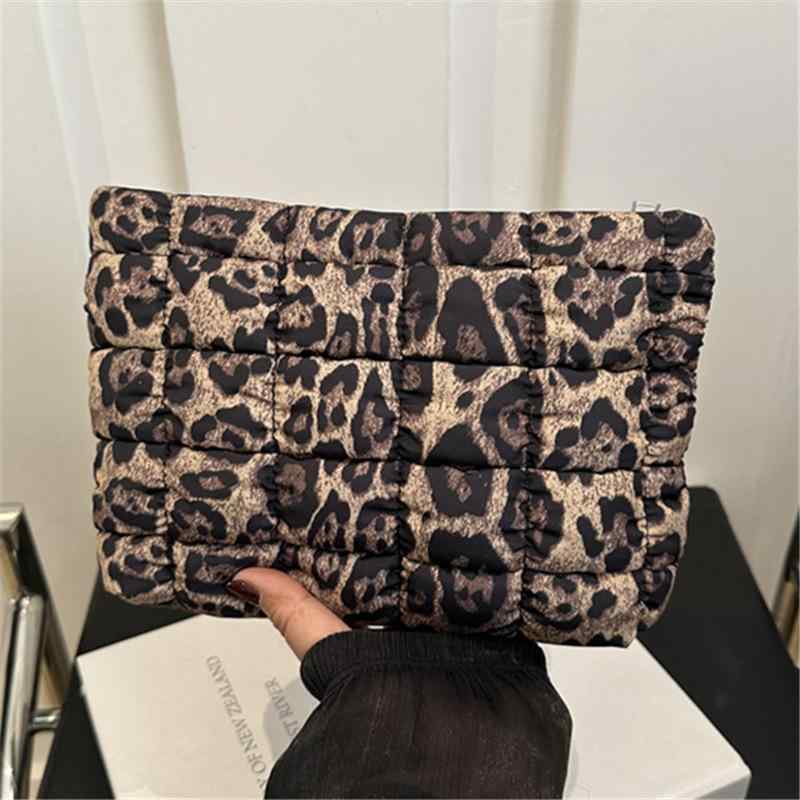 楽天市場】美容師 シザーケース ヒョウ柄（バッグ・小物・ブランド雑貨