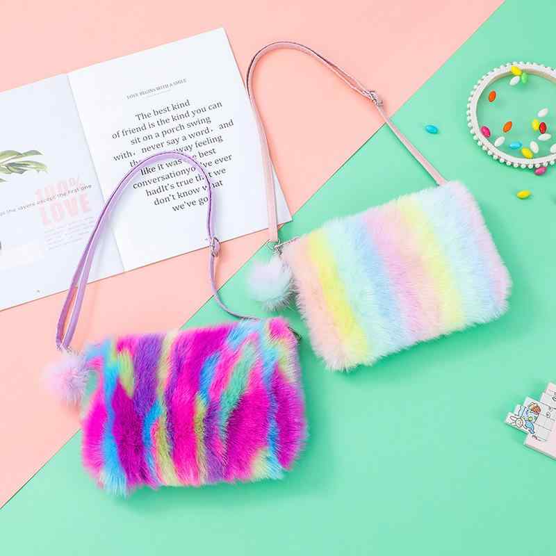 樂天商城 - キッズ 女の子 斜めがけバッグ 肩掛けバッグ かわいい 毛布 綿素材 軽量 普段使い ピンク系 アイボリー 幼稚園 通学 零用小銭入れ スマホケース 通年