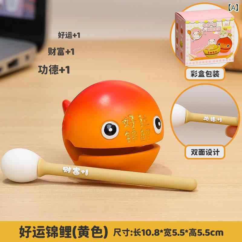 置物 レディース 雑貨 小木魚 デスク用 癒やし 卓上インテリア 樹脂製 木製 オブジェ ストレス解消 グッズ 玩具 趣味 コレクション 事務机用 デスク回り 装飾品 リラックス メンタルケア 精神安定 集中力向上 マインドフルネス ギフト 贈り物 ヒ riverpaddy-11660438 リバーパディ パッケージ画像