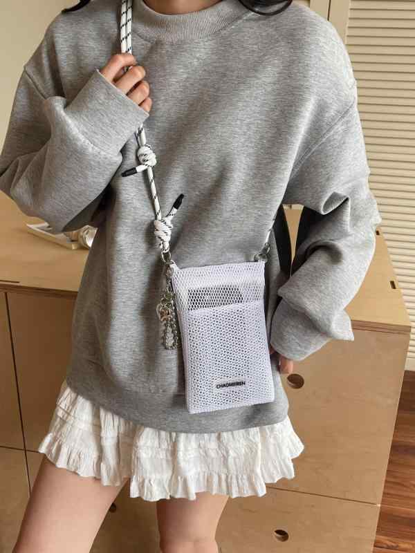 スマホケース 女性用 春夏 軽量 切り替えデザイン 斜めがけバッグ 日常使い 休日スタイル コンパクト 財布兼用 コットン素材 ブラック ベージュ カジュアル
