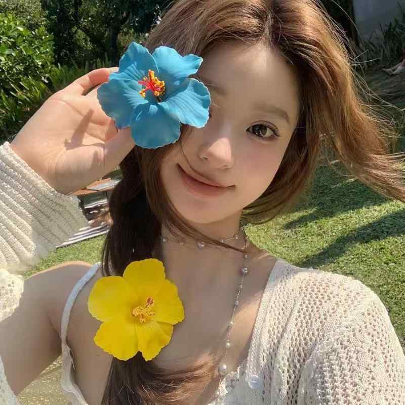 ヘアクリップ レディース 髪飾り 髪留め 扶桑花 ハイビスカス 花 フラワーモチーフ サイドクリップ ヘアアクセサリー 造花 リアル かわいい リゾートスタイル バカンス 旅行用 ビーチ 撮影用 インスタ映え おしゃれ 華やか 軽やか 存在感 ヘアアレン