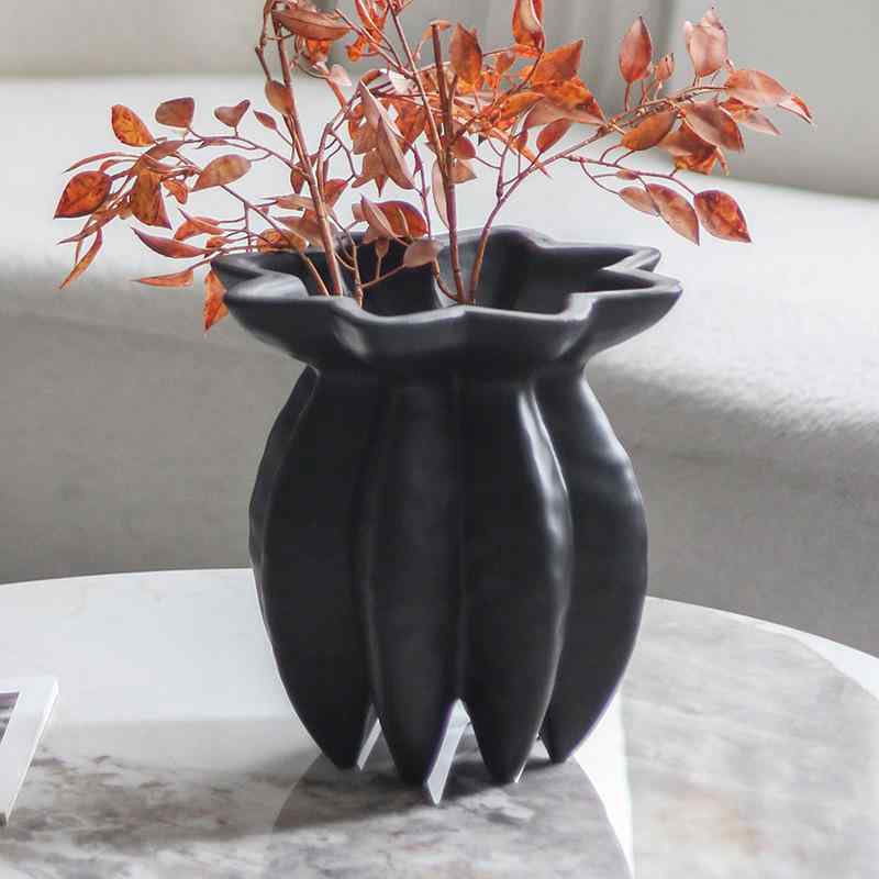花瓶 インテリア雑貨 抽象的 異形 オブジェクト 侘寂 アート 花器 置物 装飾品 高級感 大口径 生け花 活け花 花入れ 飾り壺 オブジェ ディスプレイ 室内用 玄関 リビング 茶室 民宿 ホテル 店舗 装飾 おしゃれ スタイリッシュ モダン シンプ